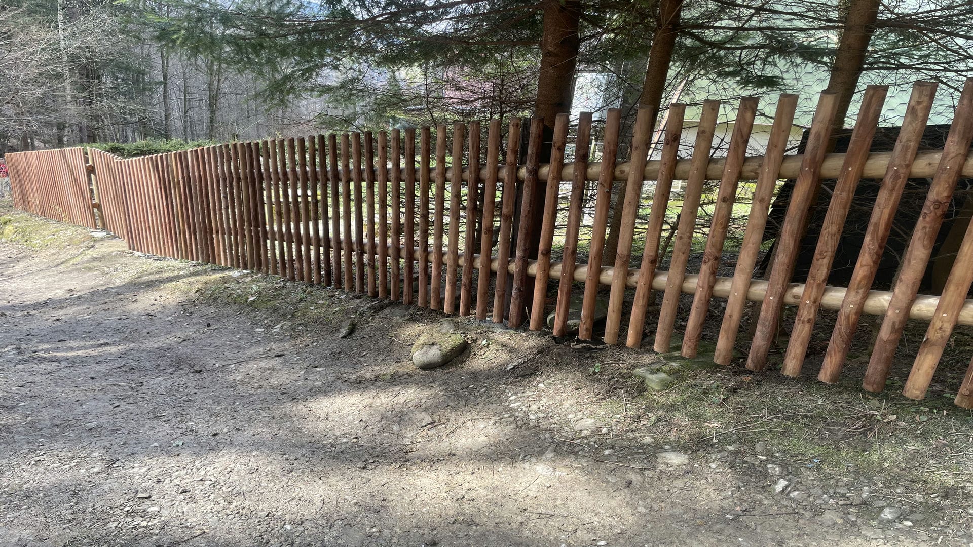 Obrázek 2 / Dřevěné ploty - strojně frézované   - realizace Morávka 04-2023